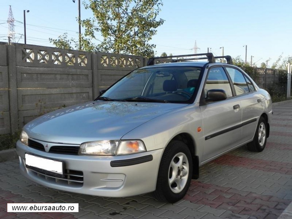 MITSUBISHI_LANCER_1_1_.jpg