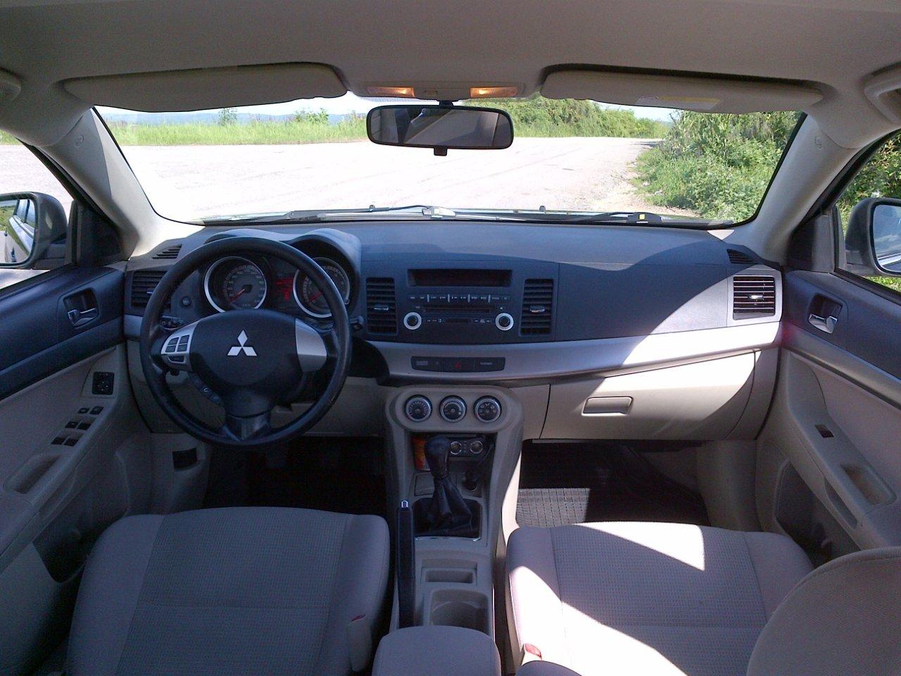 Mitsubishi_Lancer_interior.jpg
