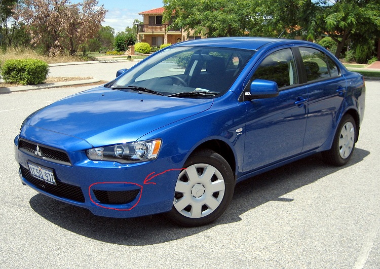 2008_Mitsubishi_Lancer_ES.jpg